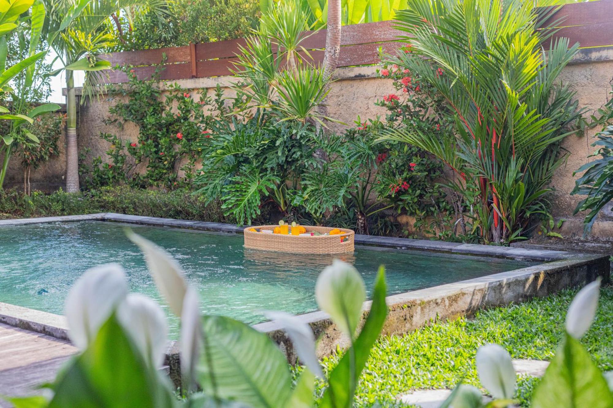 Niluh Private Villas Ubud Exterior foto