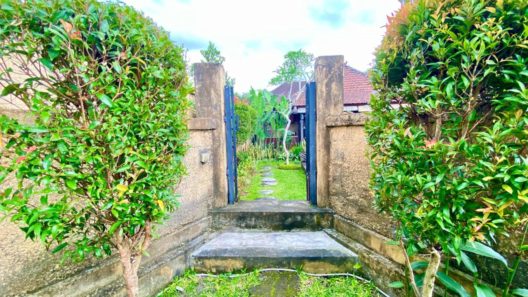 Niluh Private Villas Ubud Exterior foto